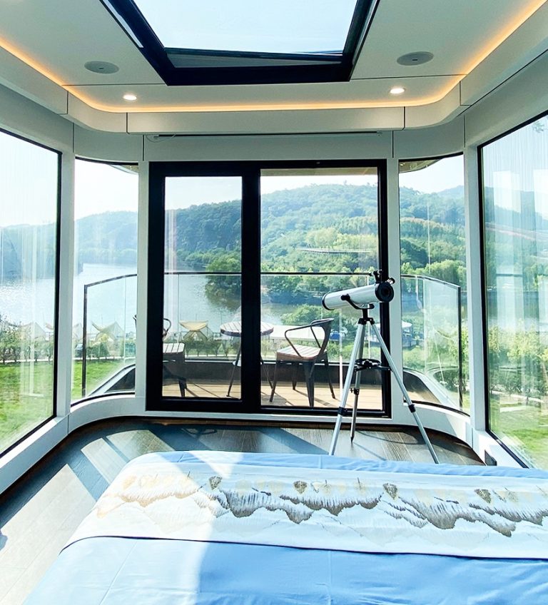 Capsule Home